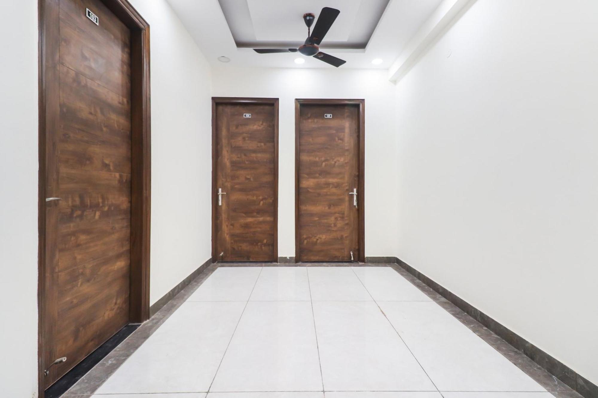 Collection O Green Leaf Residency Gurgaon Exteriör bild